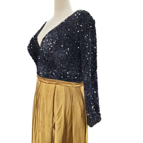 NWT Women's Black Gold Long Sleeve Velvet Sequin Gown Size 20 - Picture 6 of 14
